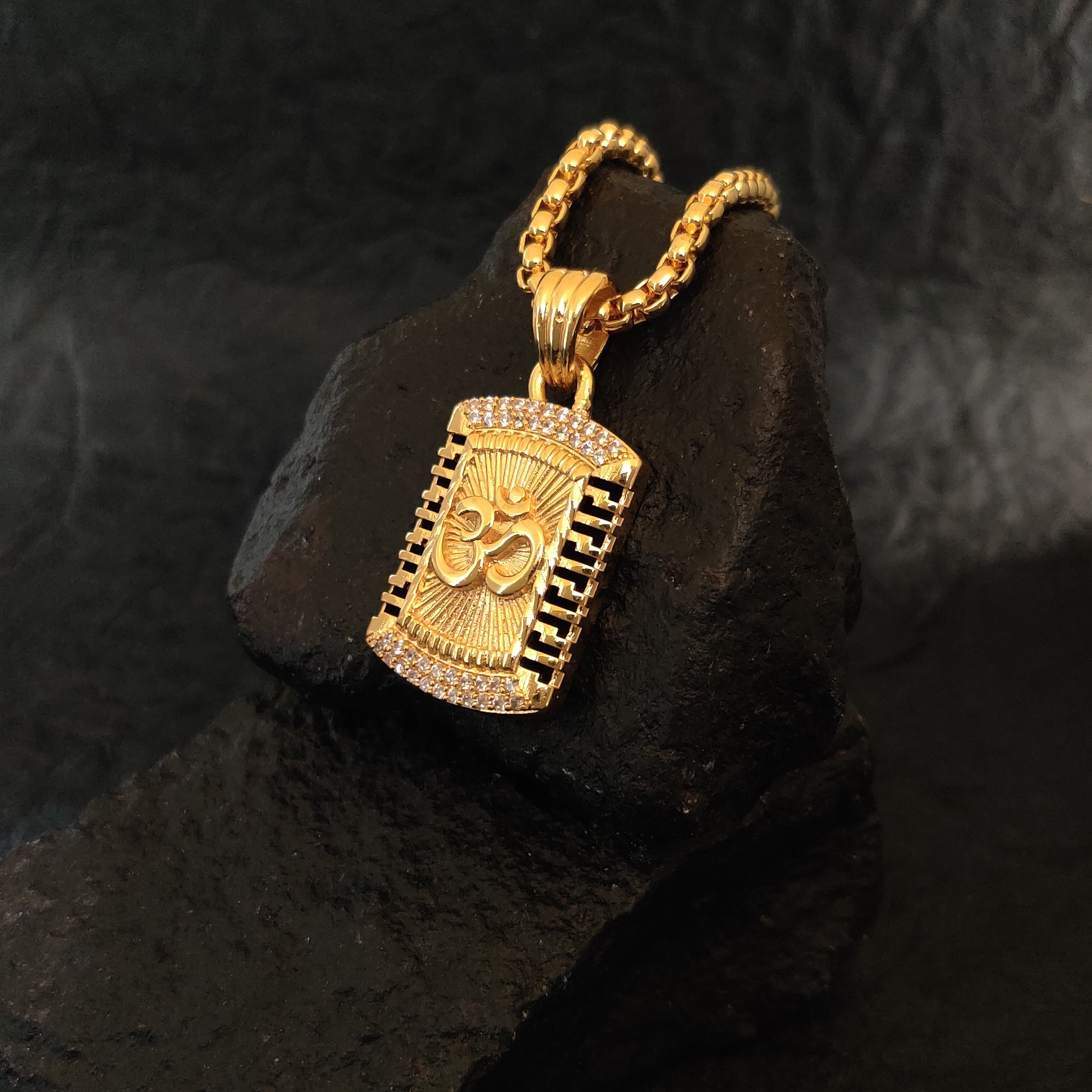 Om Signature Pendant with Studded Premium Diamonds and Gold Plated Chain